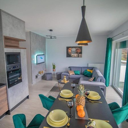 Apartament W Cieplicach Deluxe Jelenia Gora Dış mekan fotoğraf